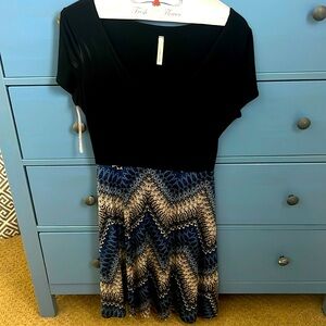 Gilli cute short sleeve crossover dress